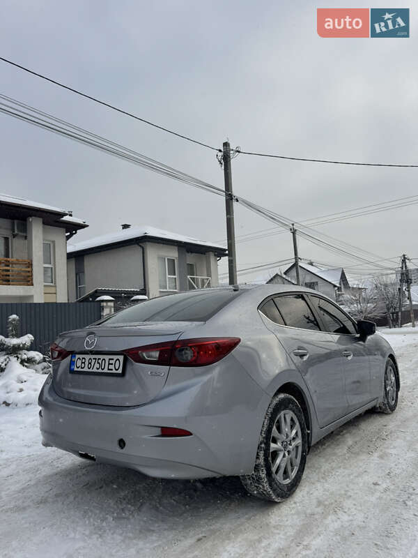 Седан Mazda 3 2015 в Киеве