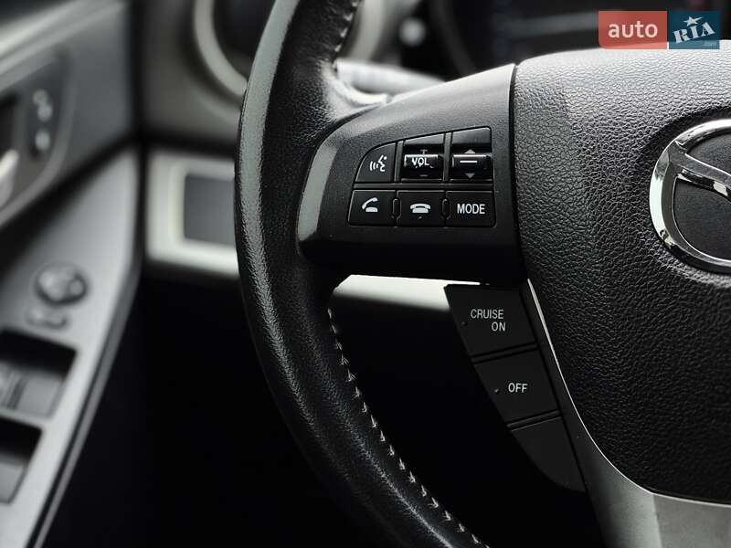 Седан Mazda 3 2012 в Дніпрі