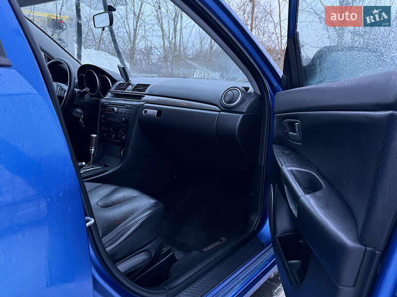 Седан Mazda 3 2003 в Львове