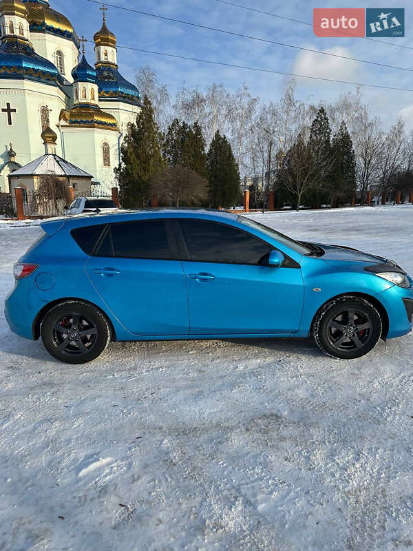 Хэтчбек Mazda 3 2011 в Кривом Роге