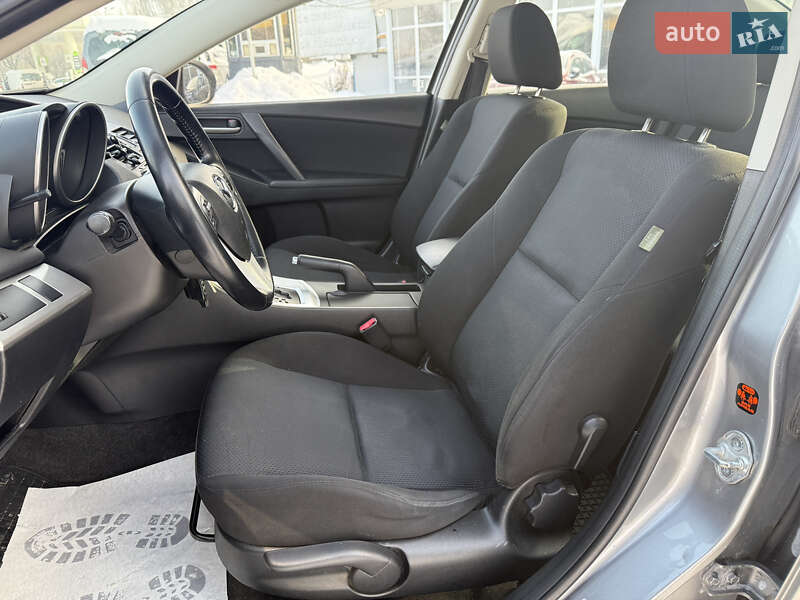 Седан Mazda 3 2010 в Житомире