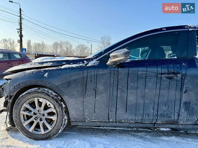 Седан Mazda 3 2019 в Киеве
