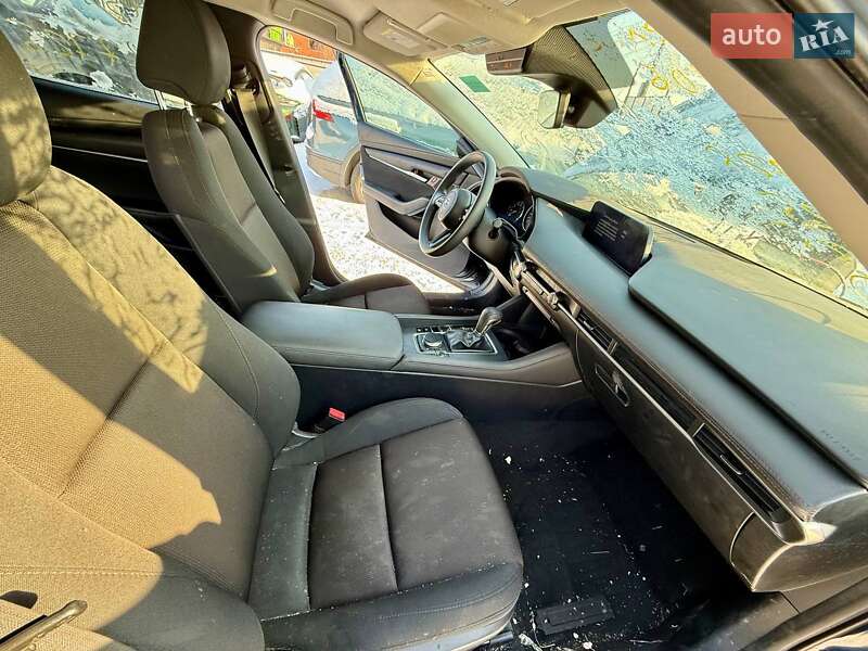 Седан Mazda 3 2019 в Киеве