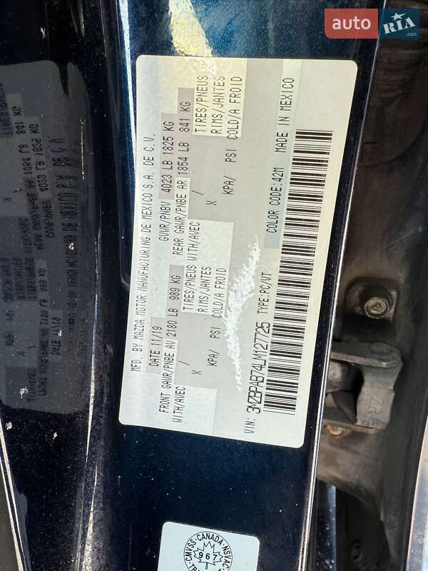 Седан Mazda 3 2019 в Киеве