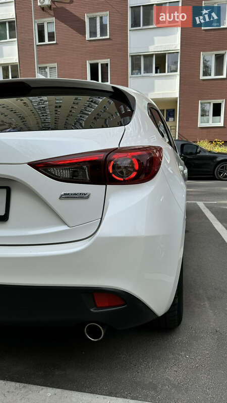 Хетчбек Mazda 3 2015 в Києві