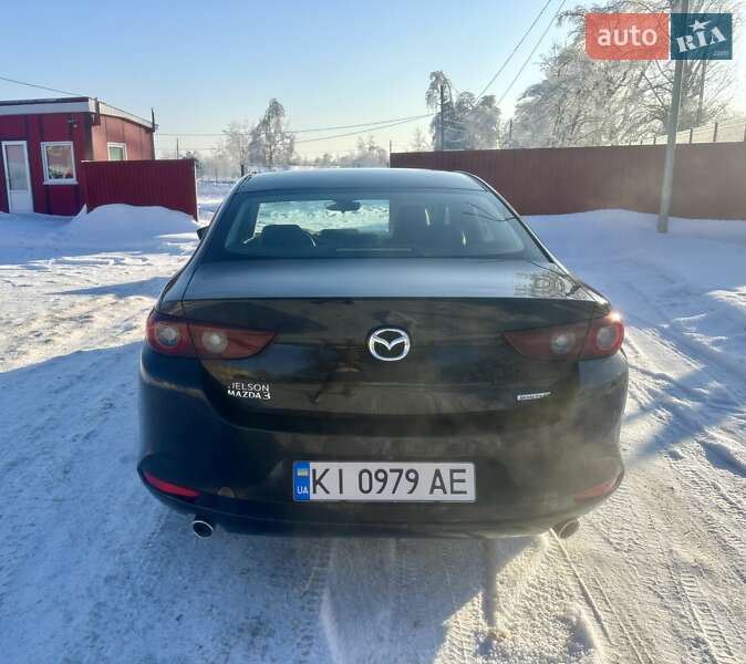 Седан Mazda 3 2023 в Вишневом