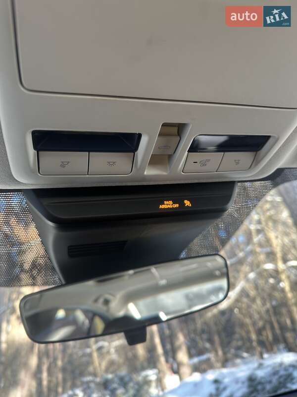 Седан Mazda 3 2023 в Вишневом