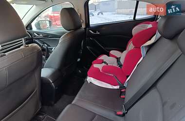 Седан Mazda 3 2014 в Кременчуге