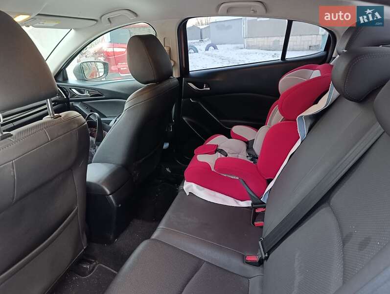 Седан Mazda 3 2014 в Кременчуге