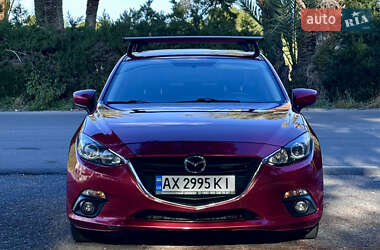 Седан Mazda 3 2015 в Ивано-Франковске