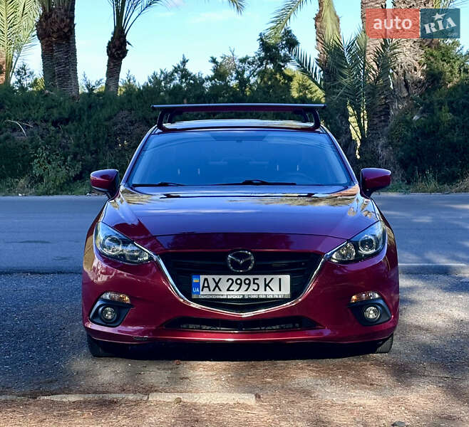 Седан Mazda 3 2015 в Ивано-Франковске