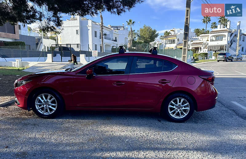Седан Mazda 3 2015 в Ивано-Франковске