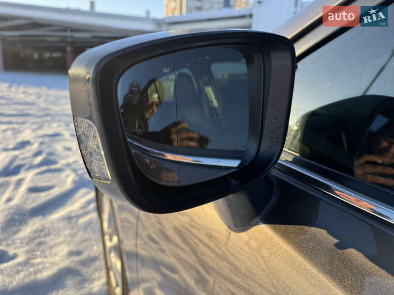 Седан Mazda 3 2016 в Киеве