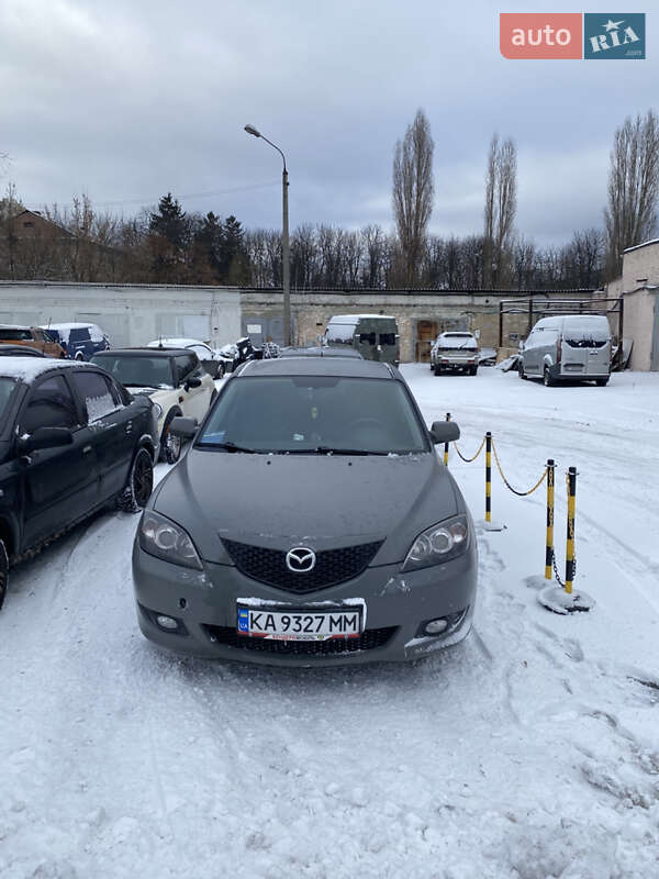 Хэтчбек Mazda 3 2004 в Киеве
