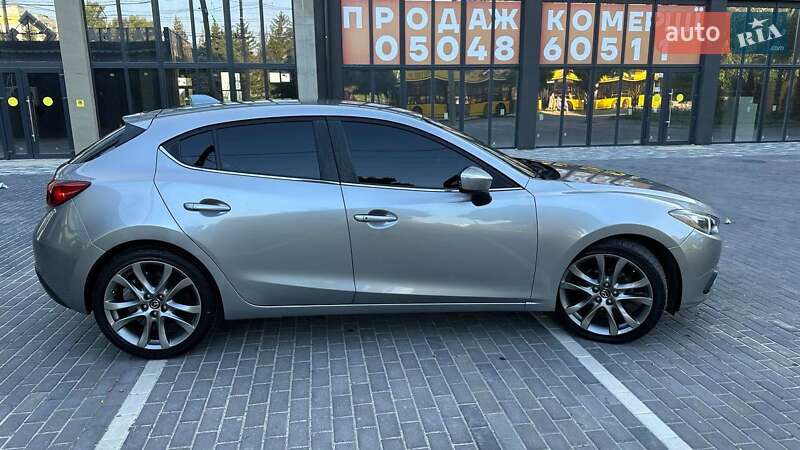Хетчбек Mazda 3 2014 в Кременчуці