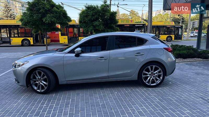 Хетчбек Mazda 3 2014 в Кременчуці