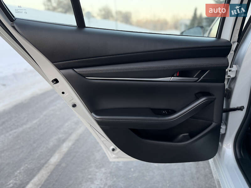 Седан Mazda 3 2024 в Киеве