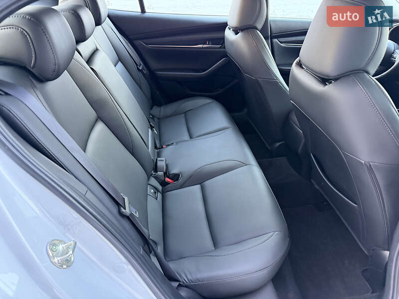 Седан Mazda 3 2024 в Киеве