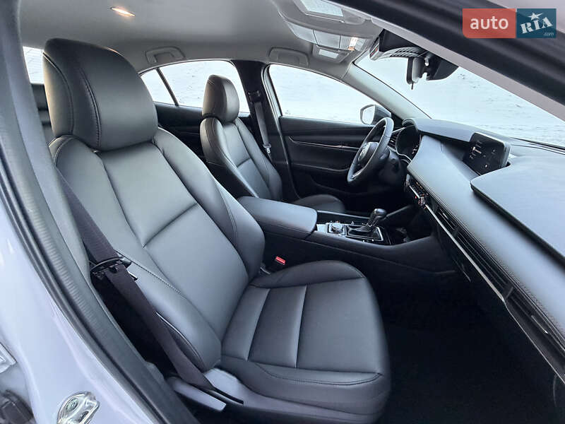 Седан Mazda 3 2024 в Киеве