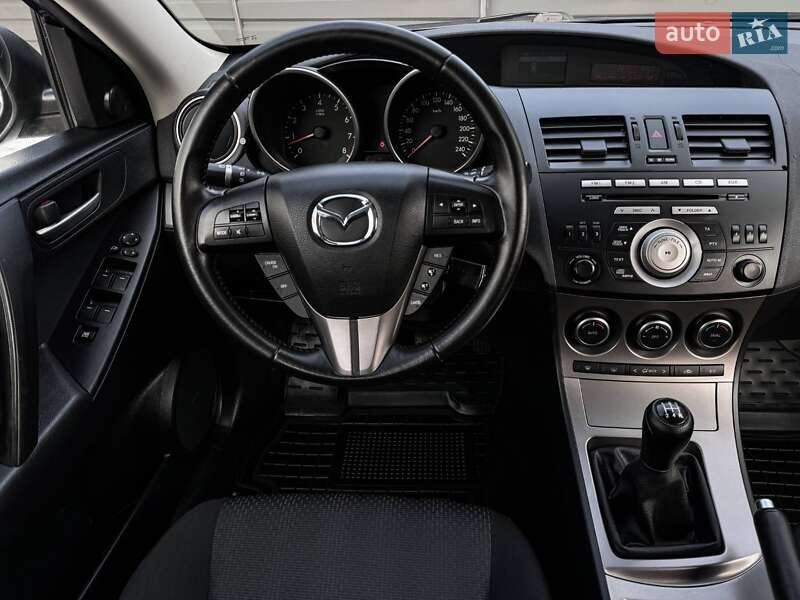 Хэтчбек Mazda 3 2010 в Черкассах