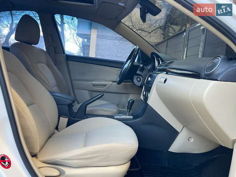 Седан Mazda 3 2007 в Николаеве