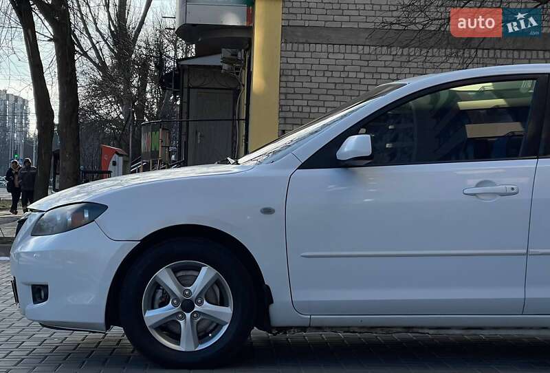 Седан Mazda 3 2007 в Николаеве