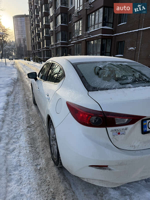 Седан Mazda 3 2015 в Чернигове