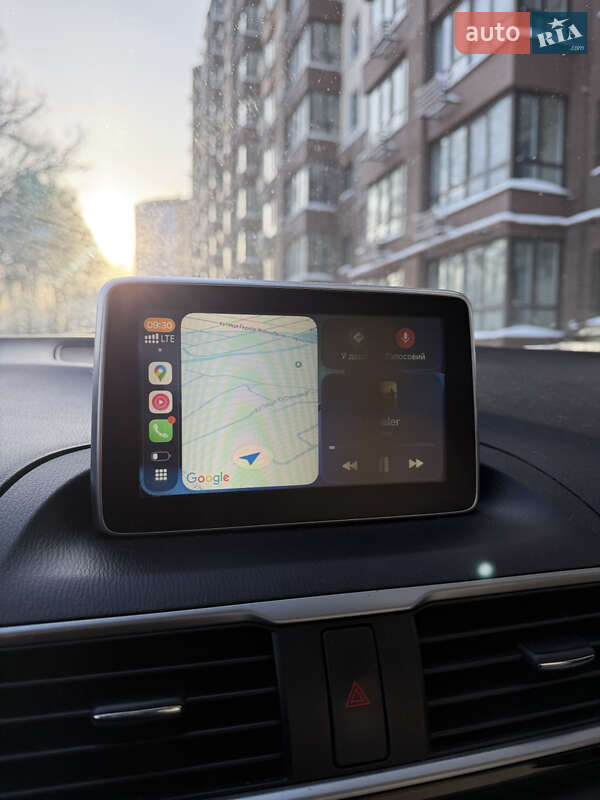 Седан Mazda 3 2015 в Чернигове