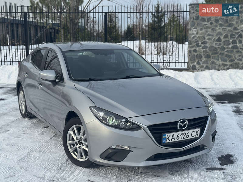 Седан Mazda 3 2016 в Києві