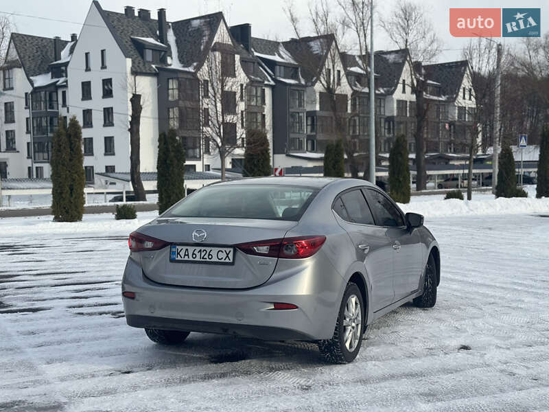 Седан Mazda 3 2016 в Києві