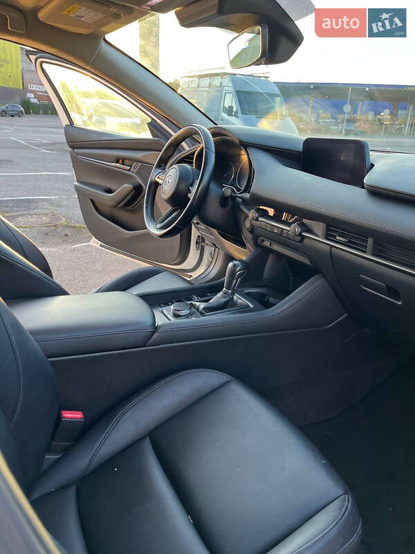 Седан Mazda 3 2021 в Івано-Франківську