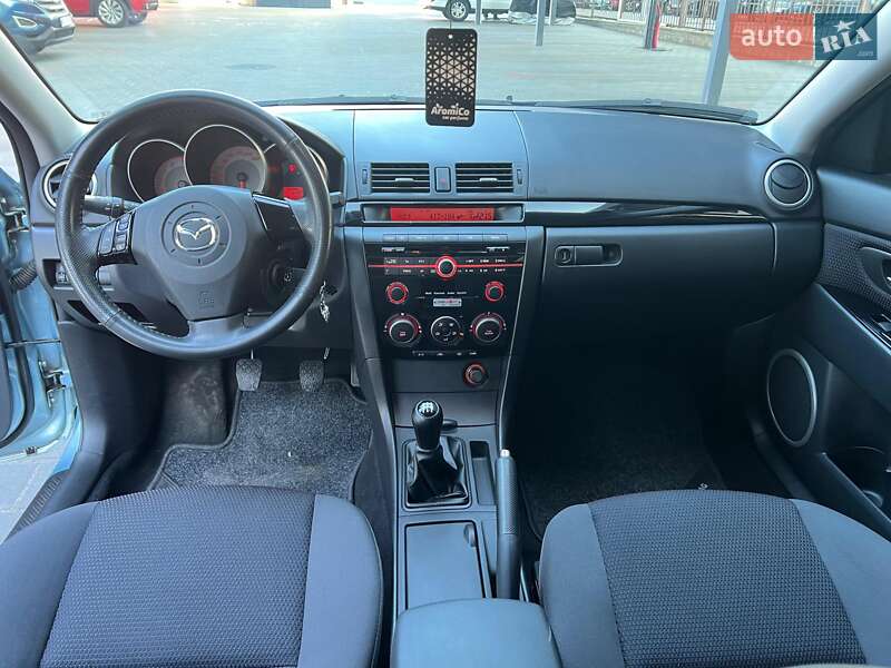 Хэтчбек Mazda 3 2008 в Житомире