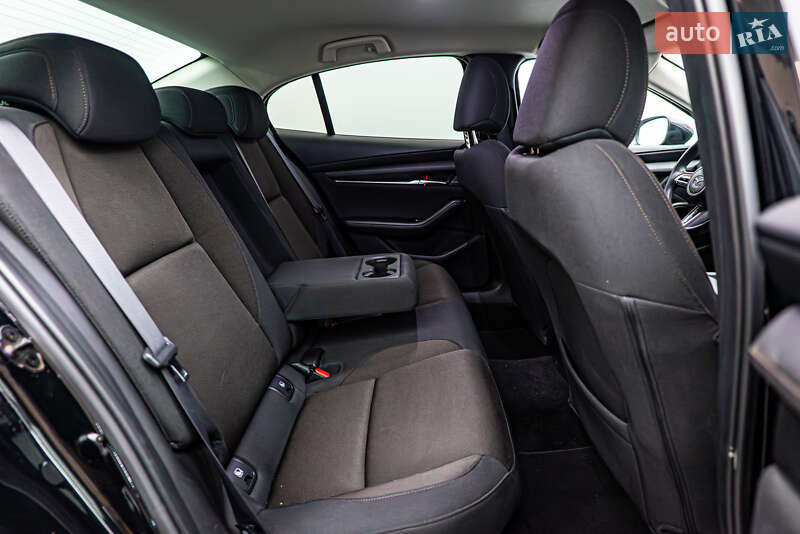 Седан Mazda 3 2020 в Киеве