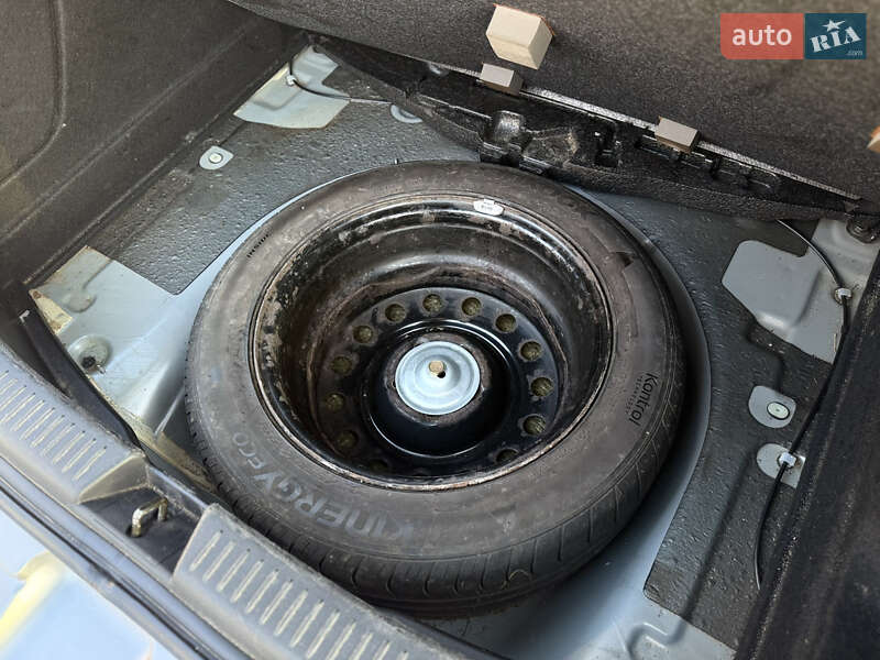 Хэтчбек Mazda 3 2006 в Тернополе