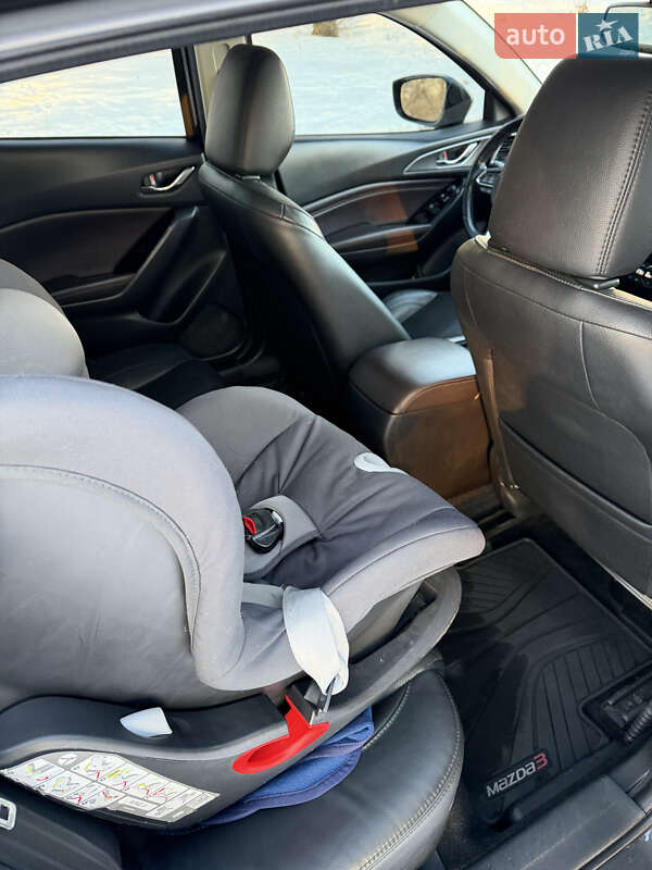 Хэтчбек Mazda 3 2017 в Днепре фото 10 Хэтчбек Mazda 3 2017 в Днепре