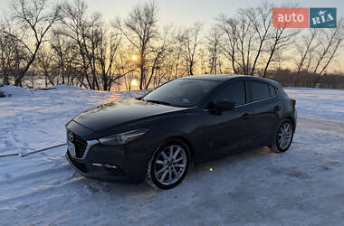 Хетчбек Mazda 3 2017 в Дніпрі