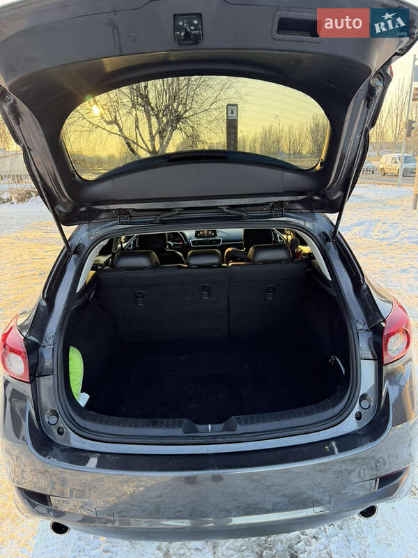 Хэтчбек Mazda 3 2017 в Днепре фото 17 Хэтчбек Mazda 3 2017 в Днепре