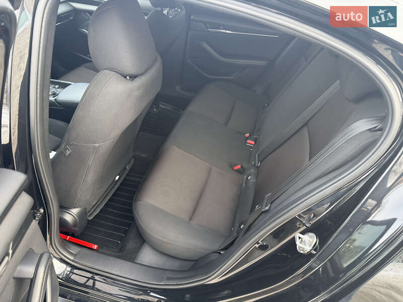 Седан Mazda 3 2022 в Запорожье