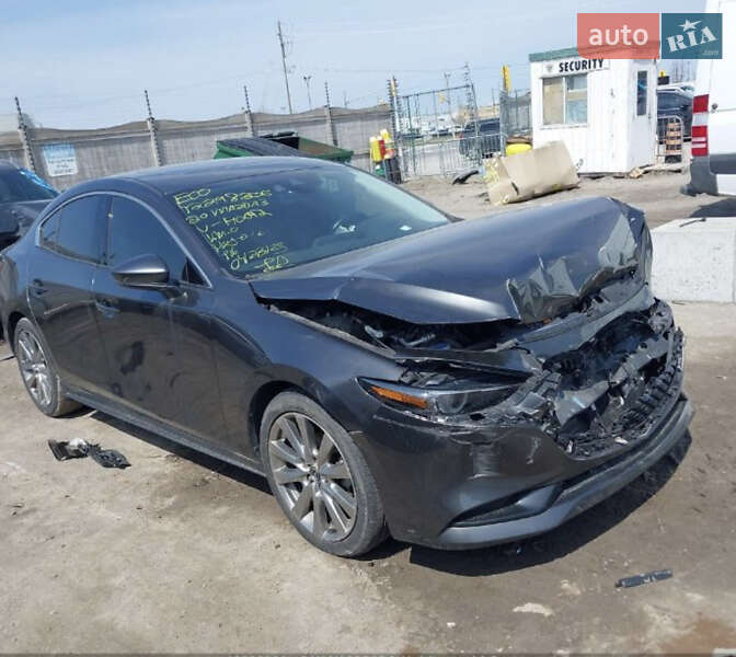 Седан Mazda 3 2020 в Киеве
