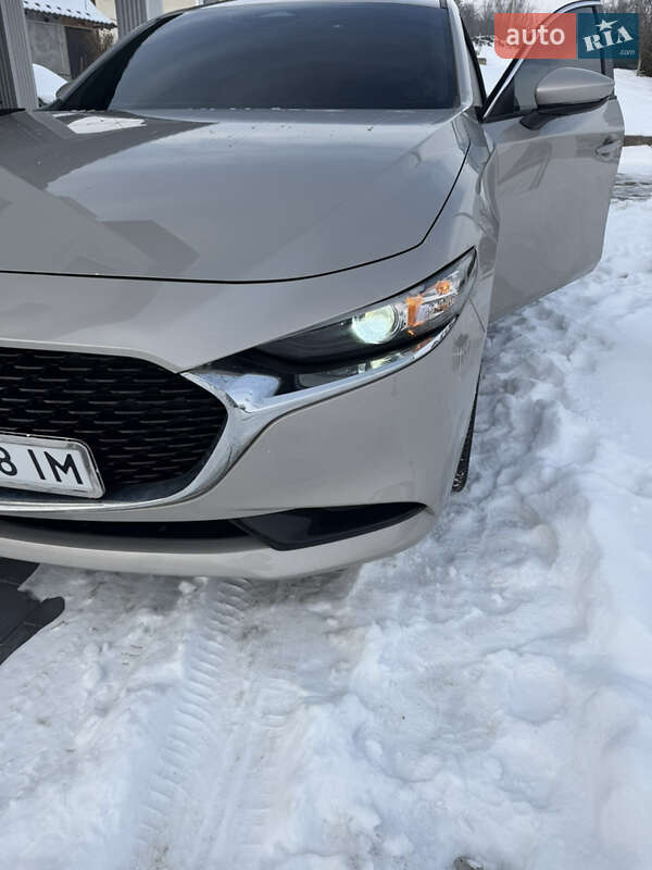 Седан Mazda 3 2024 в Коломые