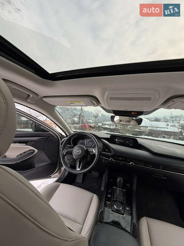 Седан Mazda 3 2024 в Коломые