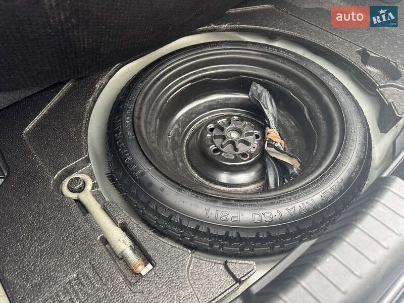 Седан Mazda 3 2013 в Киеве фото 28 Седан Mazda 3 2013 в Киеве