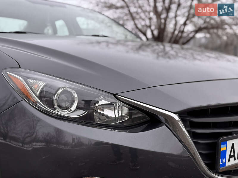 Седан Mazda 3 2013 в Кривом Роге