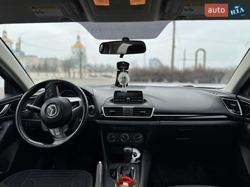 Седан Mazda 3 2013 в Кривом Роге