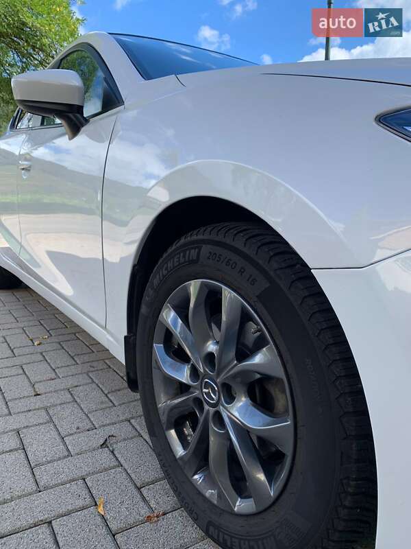 Седан Mazda 3 2017 в Миколаєві