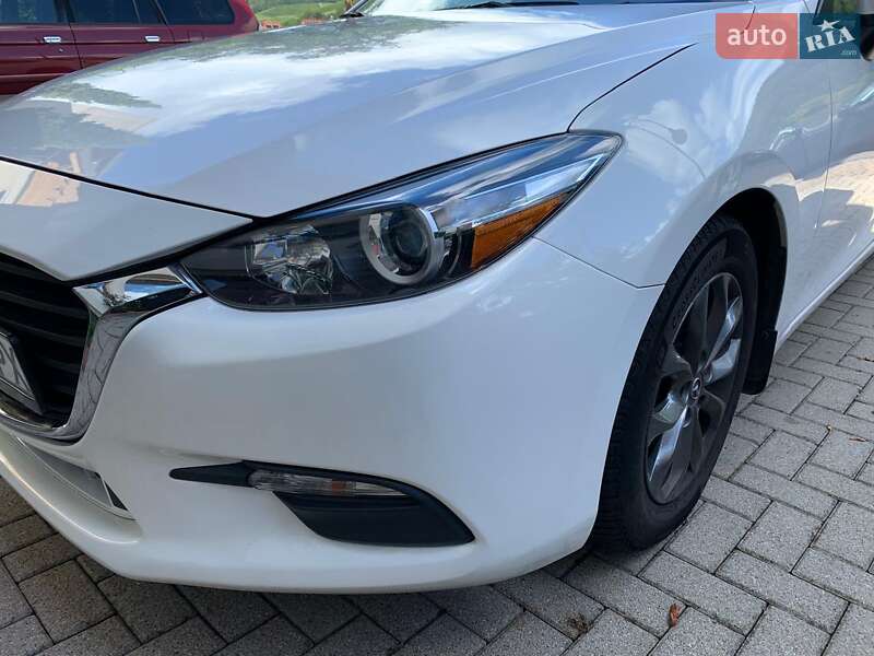 Седан Mazda 3 2017 в Миколаєві