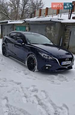 Седан Mazda 3 2016 в Кропивницком