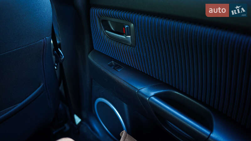 Хэтчбек Mazda 3 2005 в Львове