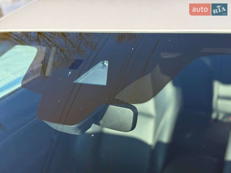 Седан Mazda 3 2023 в Косове