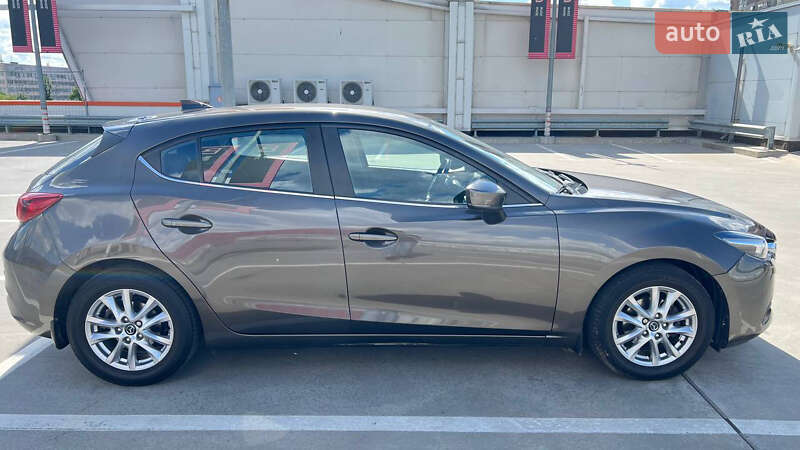 Хетчбек Mazda 3 2018 в Києві фото 6 Хетчбек Mazda 3 2018 в Києві